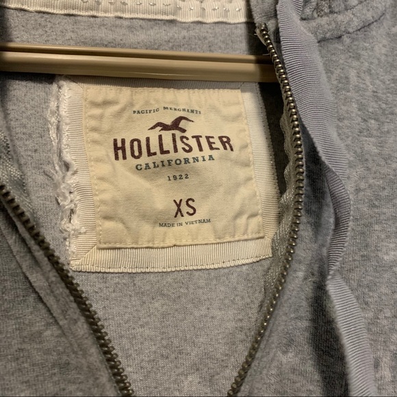 Hollister Velvet Cropped Zip Up Hoodie - Picture 11 of 11